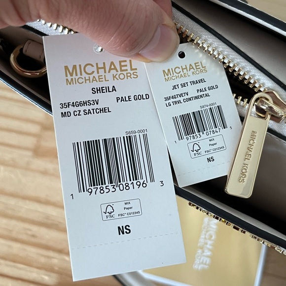 🌼Michael Kors Sheila Medium Corner Zip Satchel Set - Picture 8 of 16